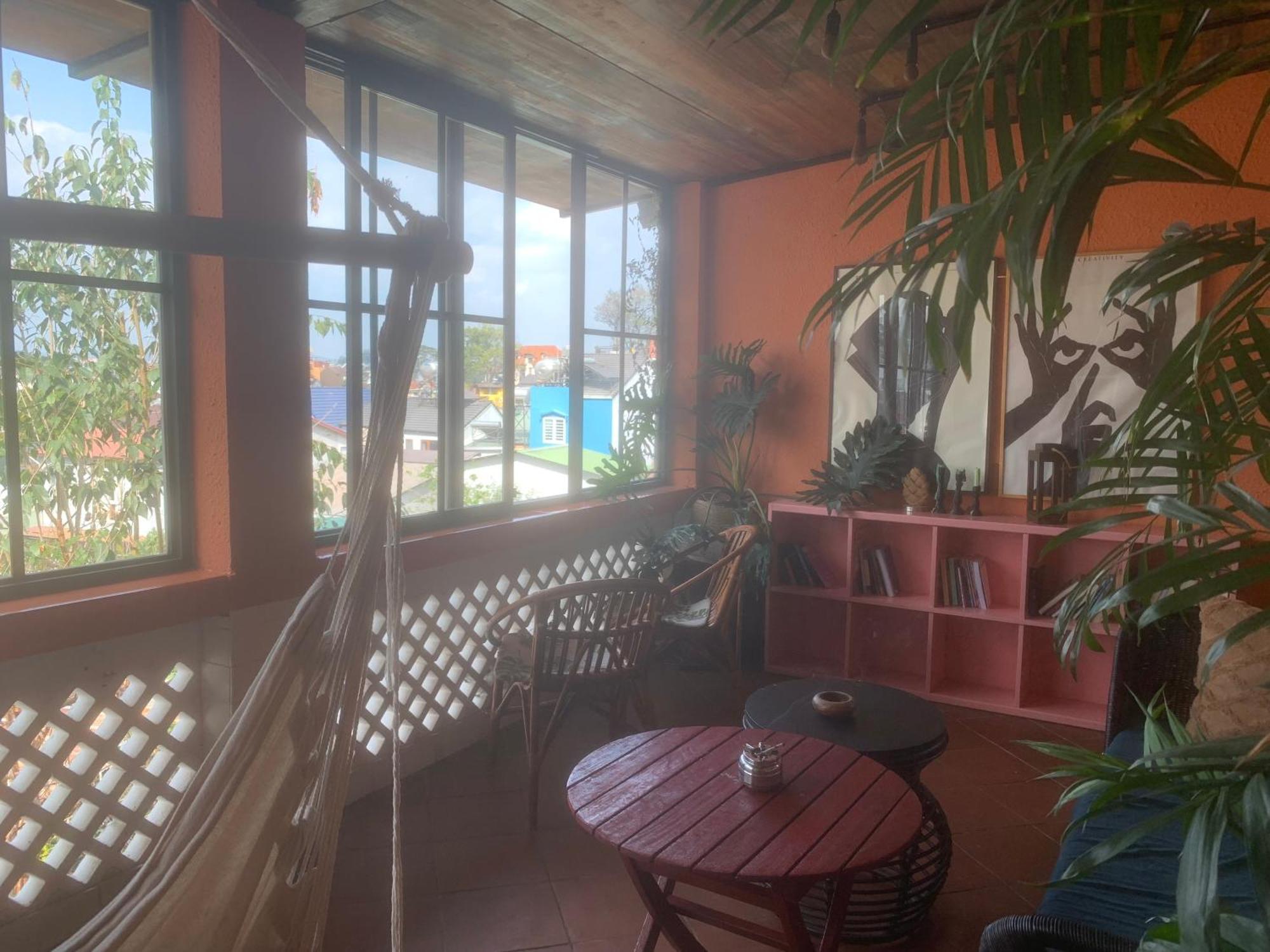 An Coffee House Villa Dalat Exteriör bild
